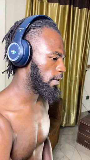 Screaming Ebony Chick Fucked Real Hard